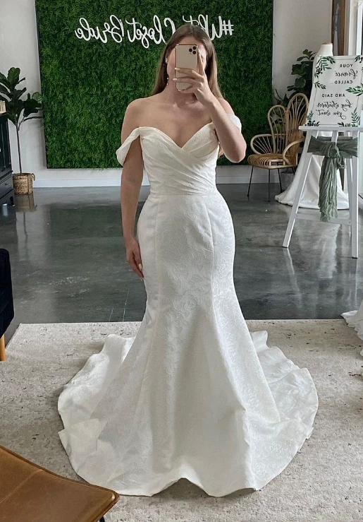 Vestidos de novia jacquard satinado novia sirena hombros descubiertos Foto 2 de 4
