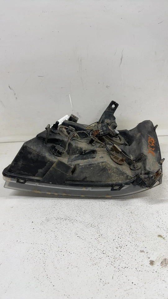 Faro lado pasajero Chevy Tahoe 07 Foto 4 de 4