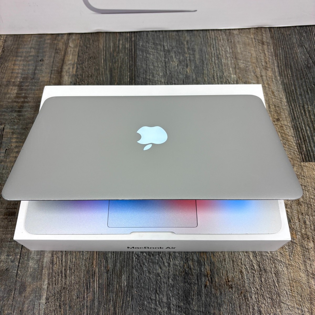 MacBook Air １１インチ２５６ＧＢ Amazon.com: Apple MacBook Air MJVP2LL/A 11.6-Inch 256GB Laptop