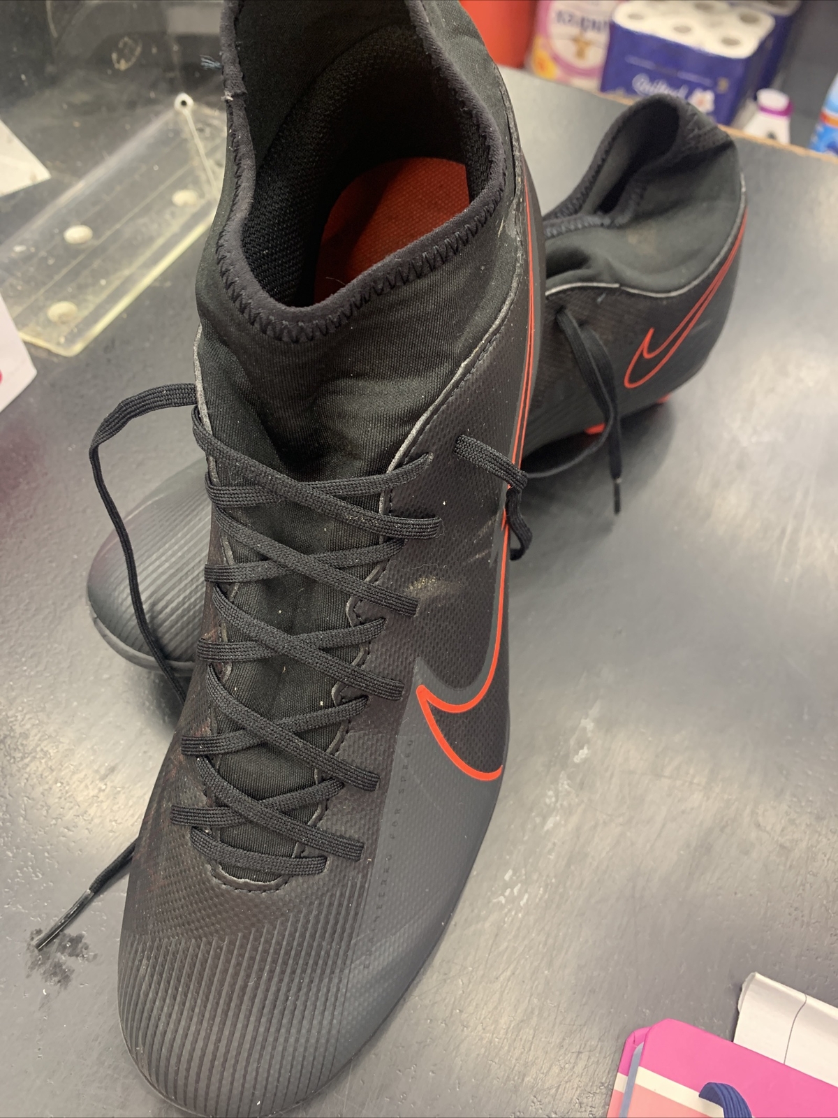 mens nike football boots size 8.5 