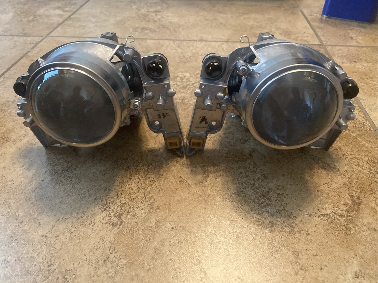 LHD BENTLEY CONTINENTAL GT 2004 XENON HEADLIGHT LENS LEFT AND RIGHT 99646-06022