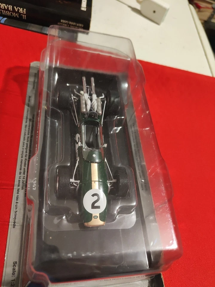 Collezione : Auto da corsa 1:24 BRABHAM BT24 DI Denis Hulme 1967 Con Fascic - Immagine 3 di 4