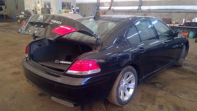 AC Compressor Fits 03-08 BMW 760i 5284756 - Image 3 of 4