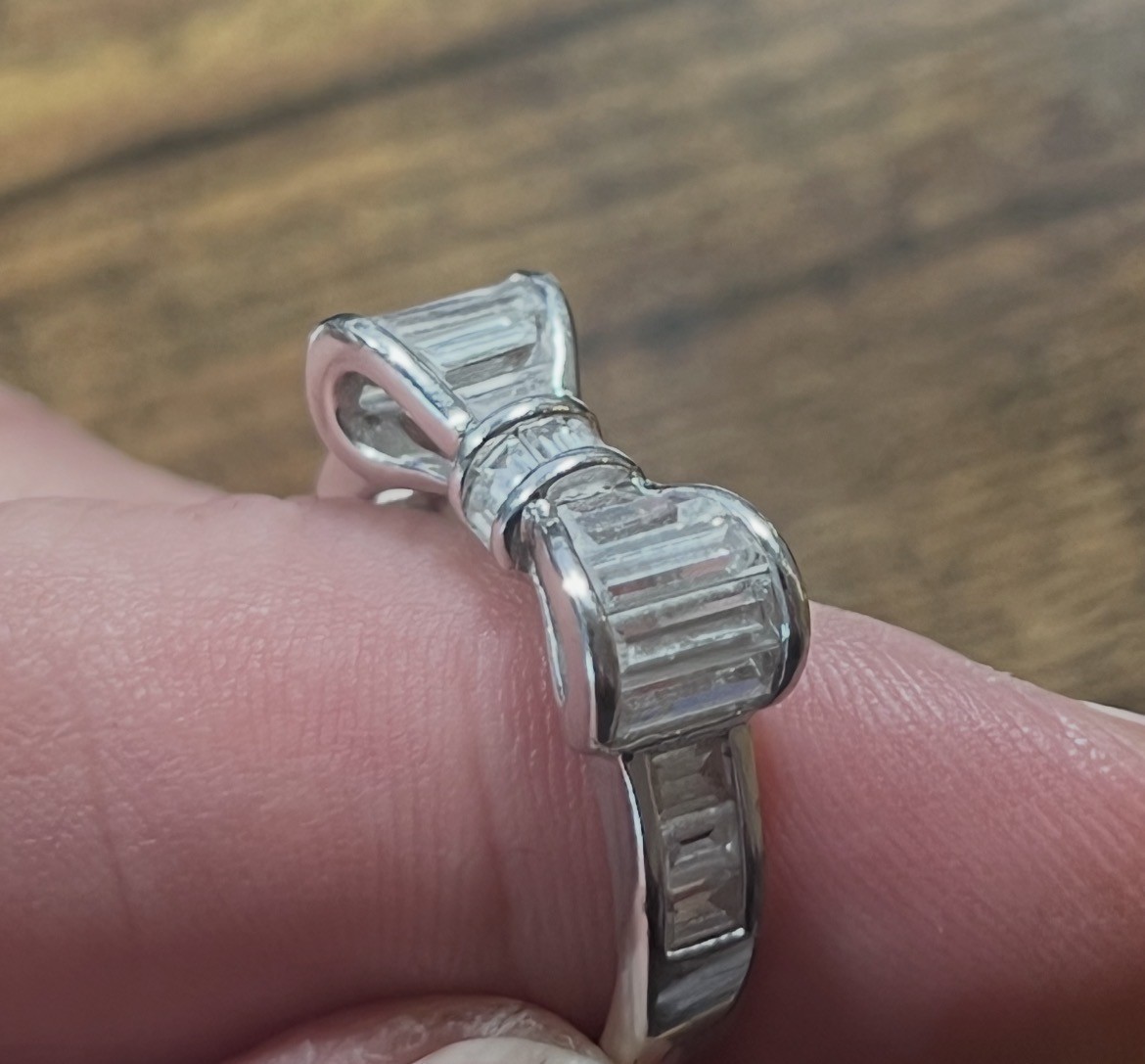 Adorable Sparkling Bow Ring with multiple CZ ston… - image 1