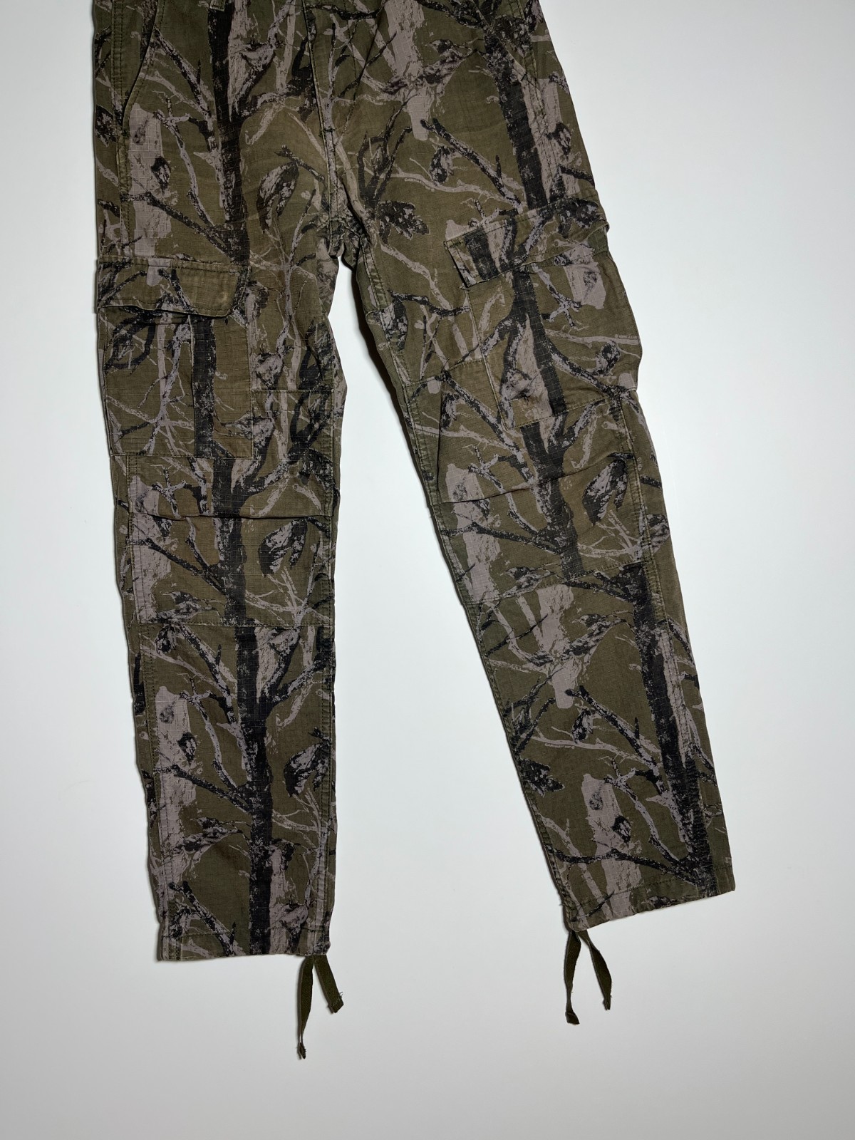 Carhartt WIP Tree Camo Aviation Cargo Pants Men's Size 28x30 image 4