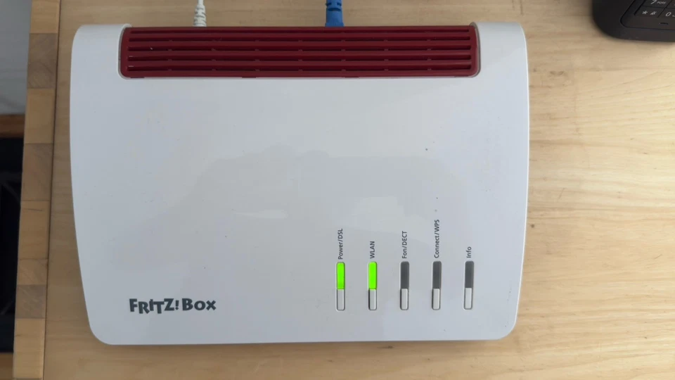 AVM FRITZ!Box 7590 Router