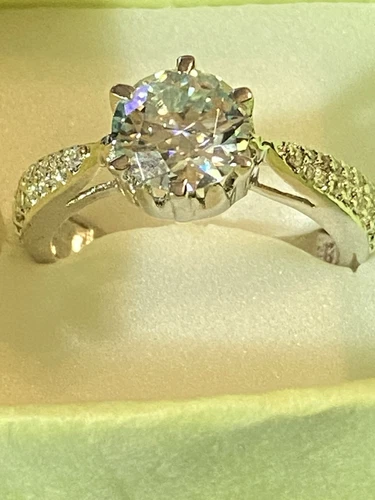 2ct VS1- White Round Moissanite  Ring 925 Silver Sz-7.5
