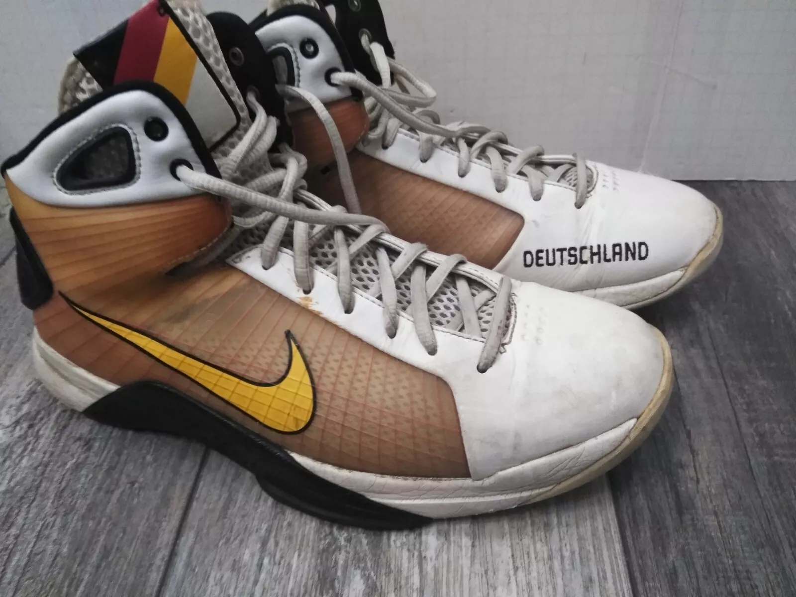 Baskets de basketball homme nike hyperdunk supreme « allemand » deuchland taille 10,5