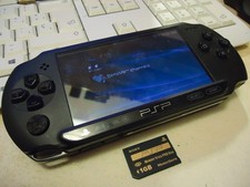 Sony Psp consola E1004 La Street probado ok poco de ruido al cargar Pal España
