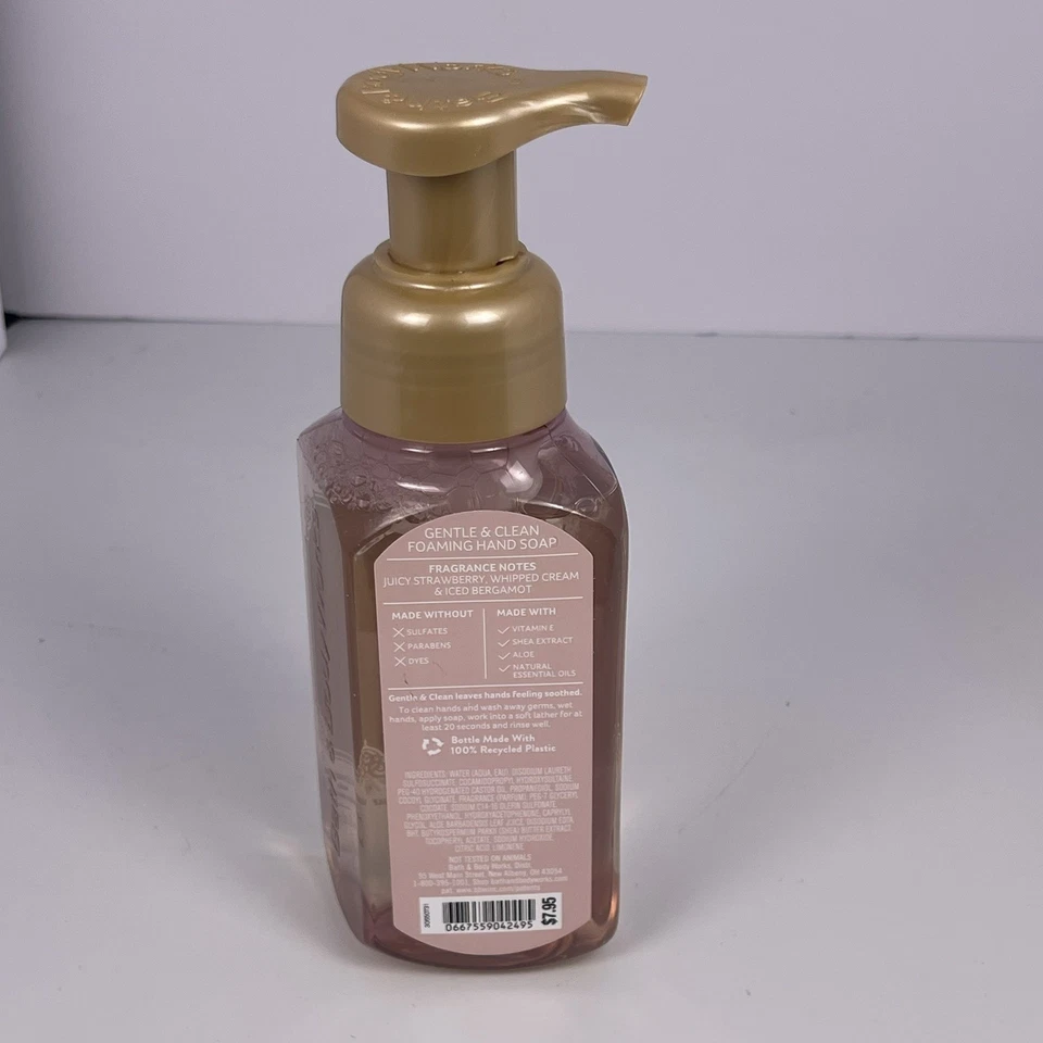 Bath & Body Works STRAWBERRY SNOWFLAKES Gentle Foaming Hand Soap 8.75 oz NEW! - Image 2 of 2