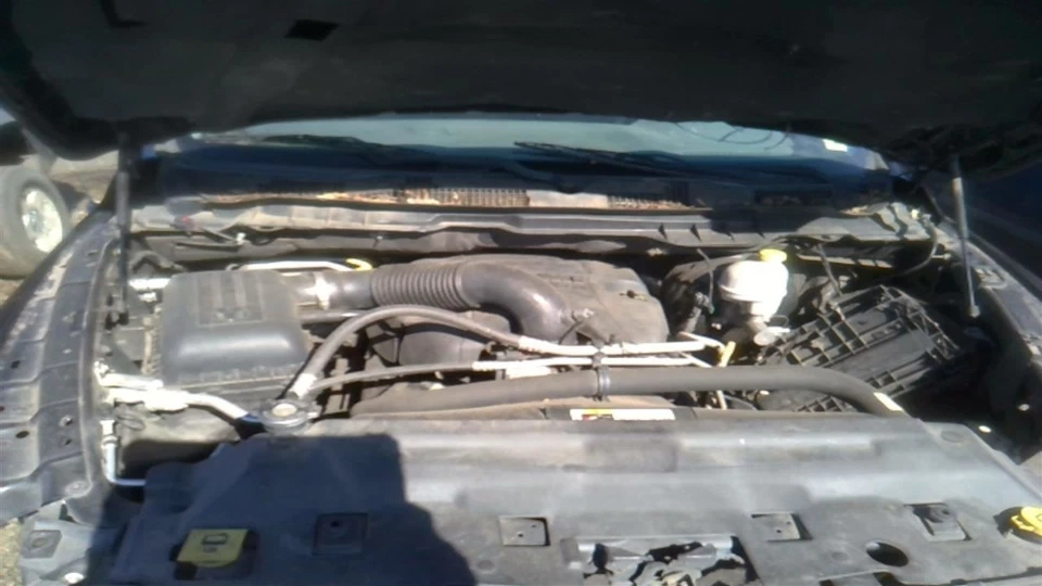 Maçaneta interna RAM1500 2013 31058408 - Imagem 2 de 4