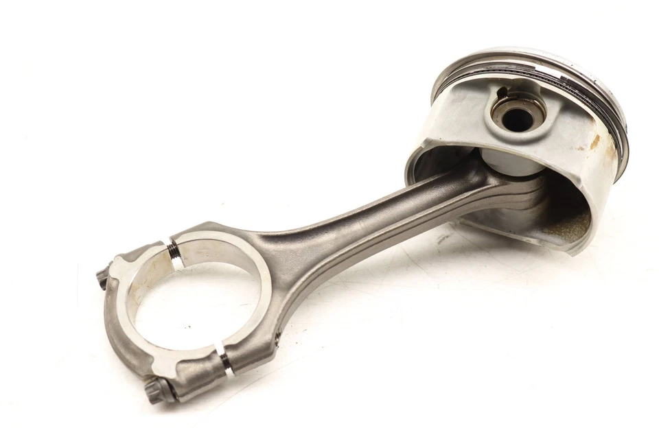 Mercedes-Benz Maybach S600 2016-2017 6,0 L - pistón con varilla de conexión Foto 2 de 4