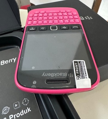 BlackBerry 9720 3G WIFI 5MP Camera FM Radio GPS Unlocked phone +1