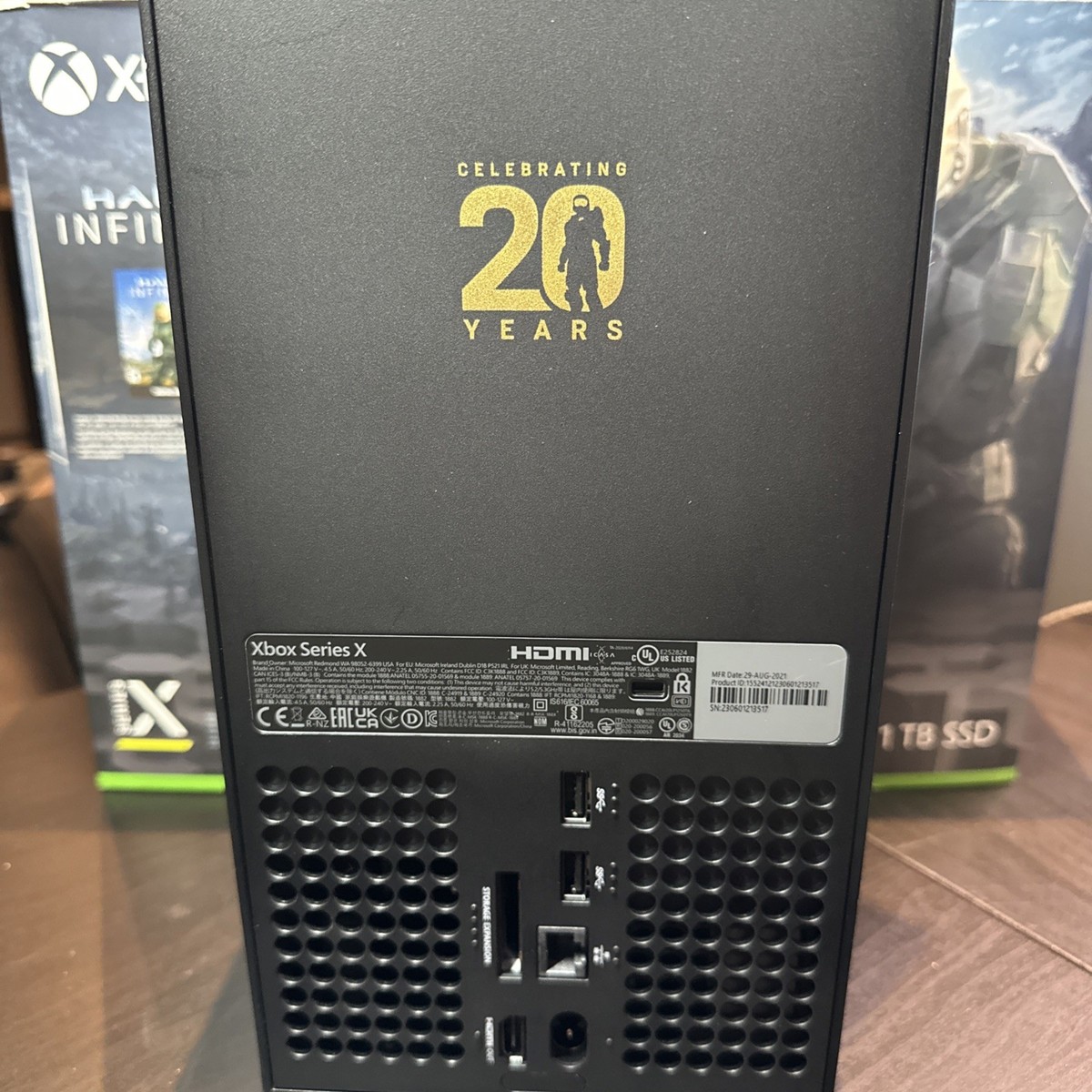 Microsoft Xbox Series X 1TB　新品未開封 s-l400.jpg