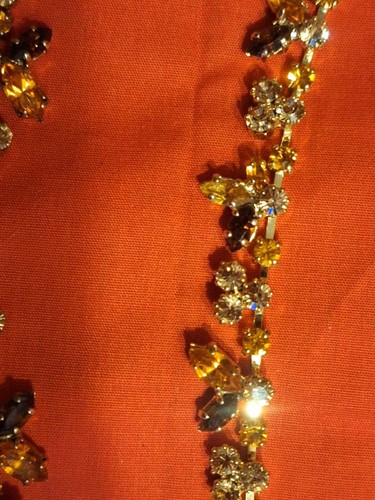 SUZANNE BJONTEGARD Set collana e BRACCIALE con strass ambra tono oro senza scatola - Foto 3 di 8