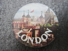 London Pin Badge Button (L9B)
