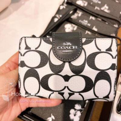 NWT Coach Medium Corner Zip Wallet In Signature Canvas/With