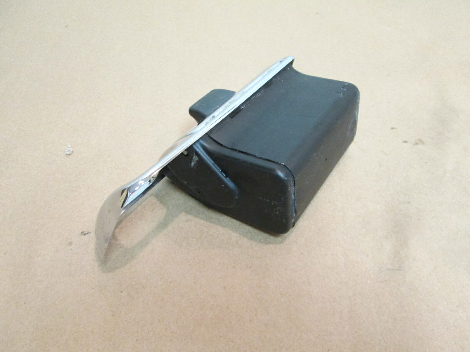 Rolls Royce Silver Shadow II 1980 - RH Rear Door  Chrome Ash Tray
