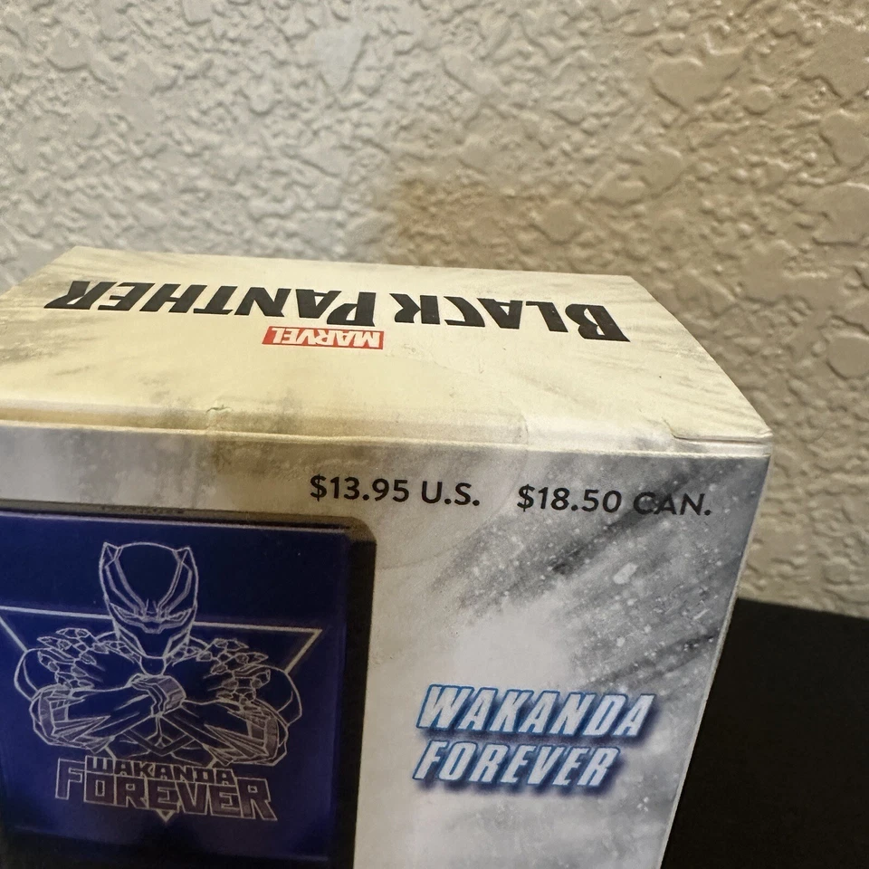 Marvel: Светящаяся Черная Пантера (Мини) от Marvel [совершенно новая] В коробке Ночной Свет - Изображение 4 из 4