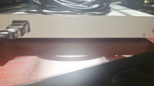 Allied Telesyn AT-GS908GB 10/100/1000 Base-T Ethernet switch q/GBIC uplinks - Picture 3 of 4