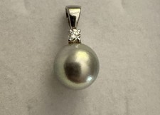 New! Solid 18K 18Kt White Gold Silver Akoya Pearl Diamond Women’s Pendant 9mm