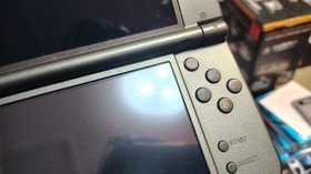 "new" Nintendo 3DS XL US Version with Charger and Box Good Working Condition!