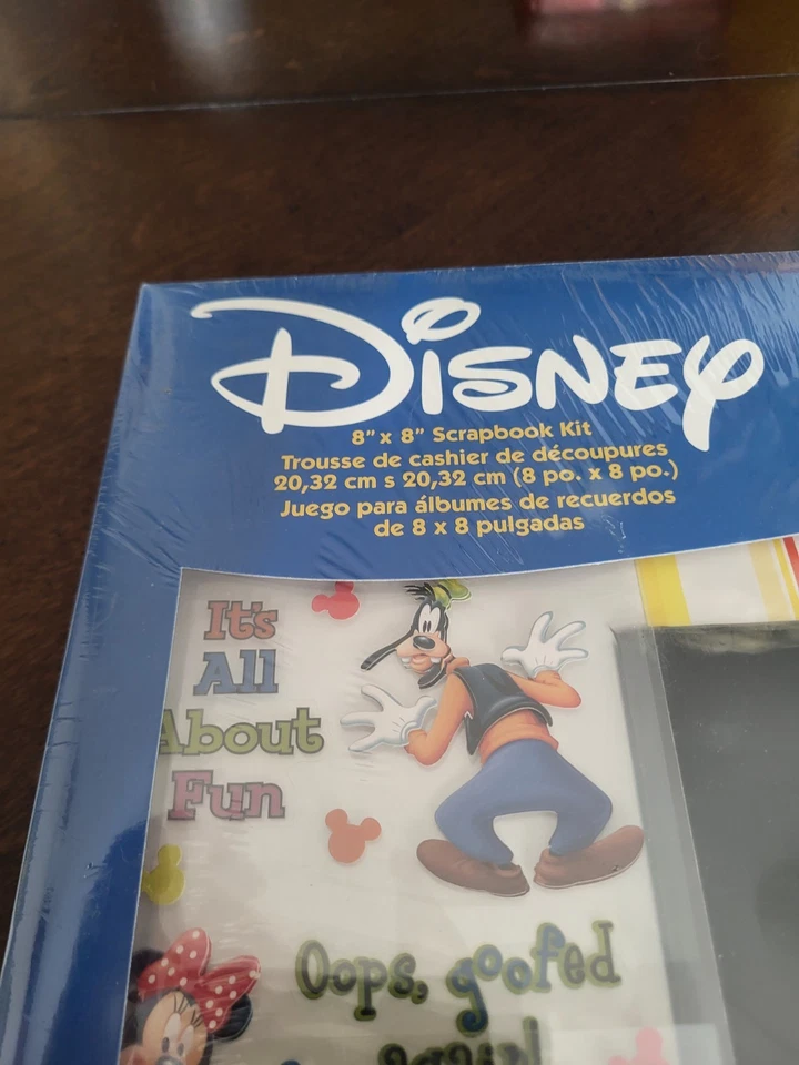 Kit de álbum de recortes negro en relieve de Disney Mickey Mouse 8 X 8 EK éxito sellado Foto 4 de 4