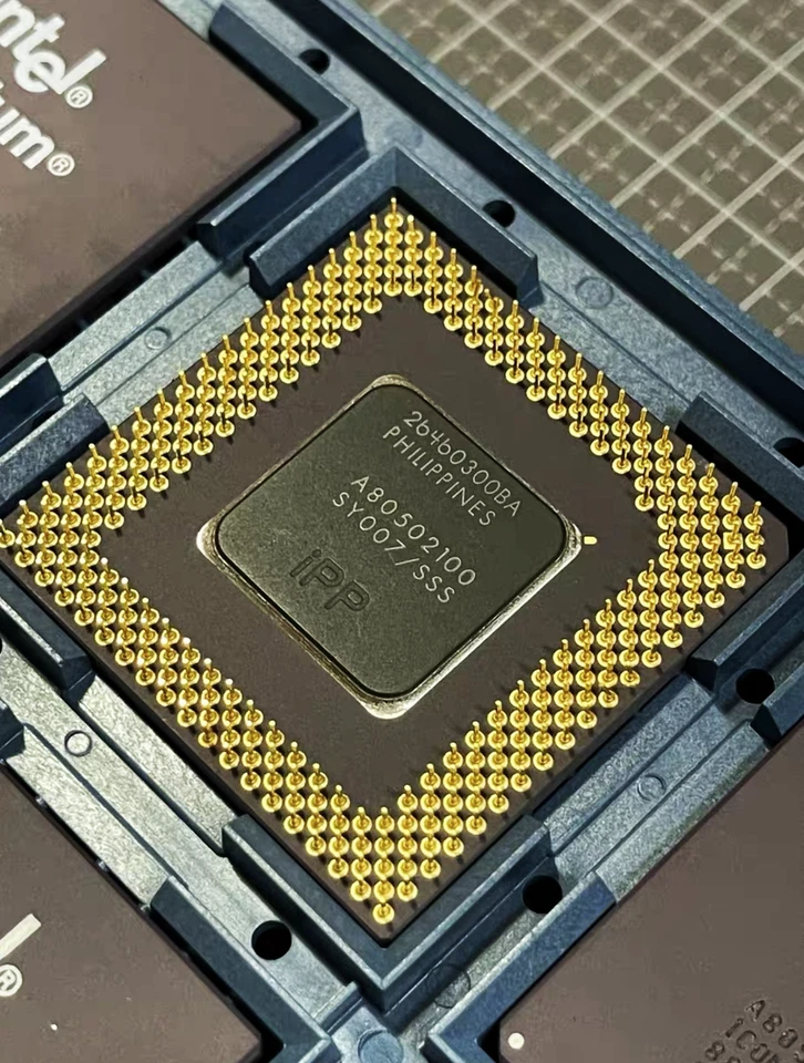 1PCS Brand new Intel Pentium A80502100 SY007 vintage processor 586 CPU - Image 3 of 4