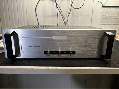 V-Audiolabs ( Audio Research ) DAC8 - tube dac Lesen!