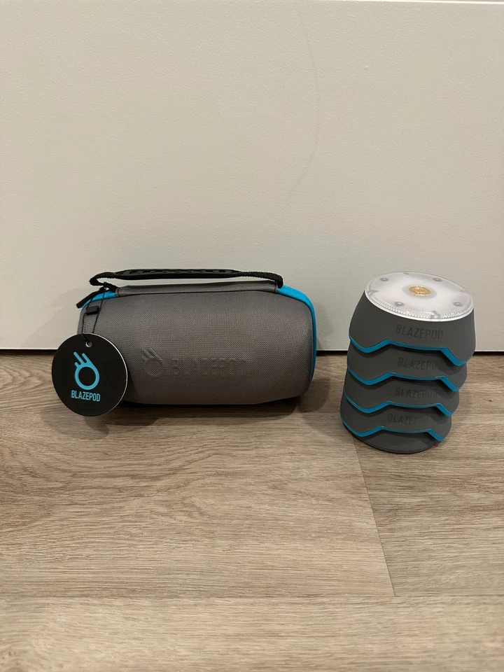 BlazePod Starter Kit (4 cápsulas, carregador, estojo) treinamento interativo de reação à luz - Imagem 2 de 4