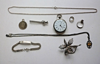 Lot anciens bijoux en argent poinçons Pièce montre gourmette chaine broche etc