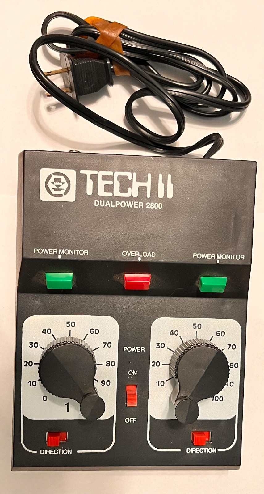 MRC MODEL TRAIN CONTROL DUAL POWER 2800