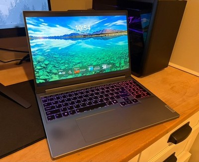 Lenovo Legion Slim 5 RTX 4070 Ryzen 7 8845HS 48GB RAM 16'' 165Hz Gaming Laptop