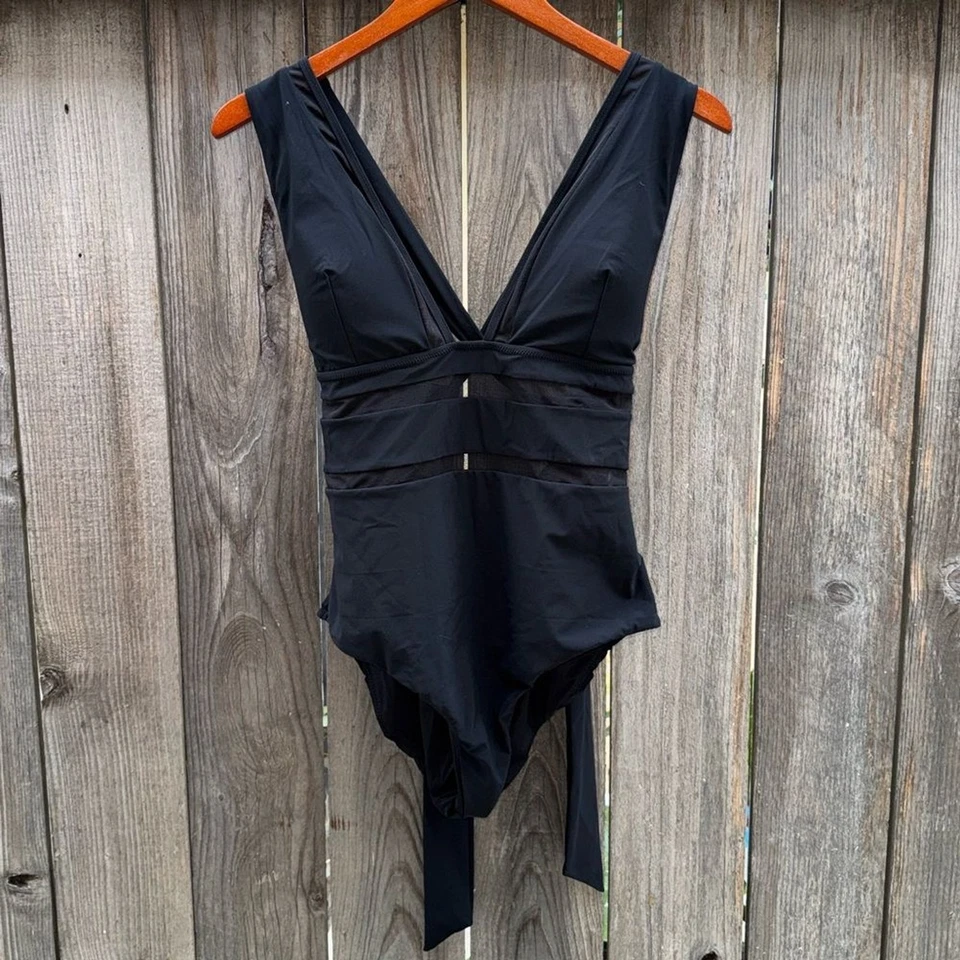 TRAJE DE BAÑO REISS HARPER MALLA ESPALDA CRUZADA EN NEGRO MUJER TALLA 8 Foto 2 de 4