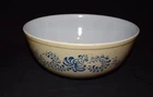 Vintage ~ Pyrex ~ Large Mixing Bowl~Homestead ~ #404 ~ 10" Diameter x 4.5" Deep