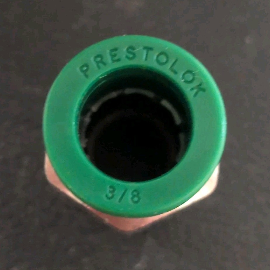 Parker W68PLP-6-4 Prestolok 3/8" x 1/4" NPTF Male Connector 10-Pack NOS