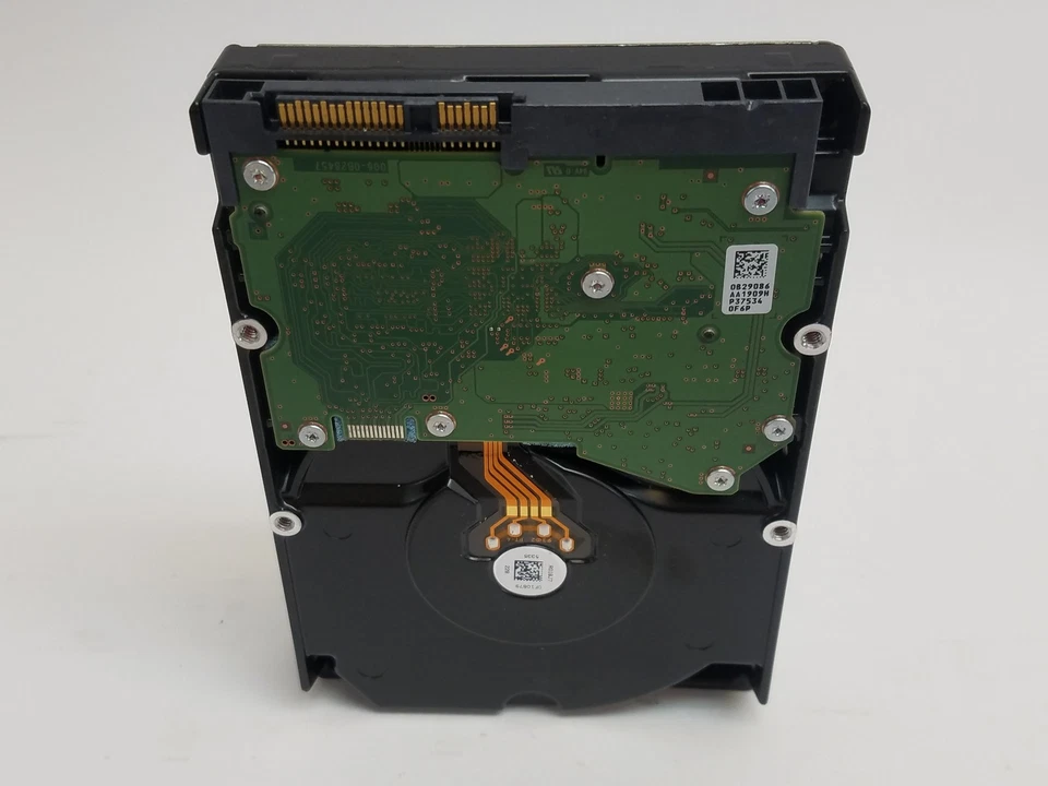 Lot of 2 Hitachi HP Ultrastar HUS724040ALS640 4 TB SAS 2 3.5 in Server Drive - Image 3 of 3