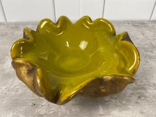 VTG 60s Jaru Ceramic Art Nouveau Ashtray Bowl Gold & Avocado Green Regency MCM