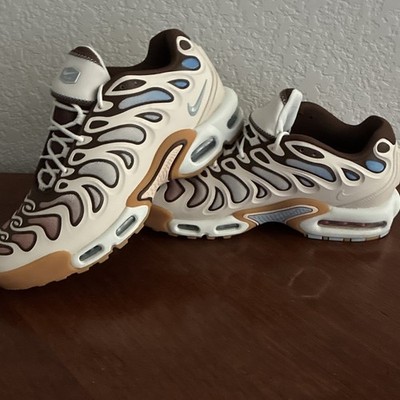 Nike Air Max Plus Tuned Air Men's Lace Up Cushioned Low Top White Brown