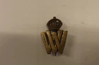 MILITARY BADGE WW1 VOLUNTEER WAR WORKERS LAPEL BADGE 3CM BY 2CM (2043)