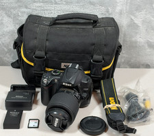 Nikon D5000 Digital SLR Camera Bundle Kit W/ DX 55-200mm - Battery  SD Card
