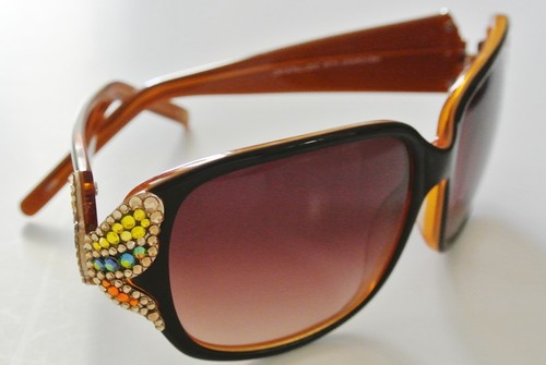 J.C. Jimmy Crystal Brown Sunglasses in a Corinne McCormack Case - Picture 4 of 9