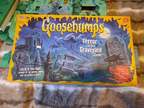 Juego de mesa Goosebumps Terror in the Graveyard Milton Bradley 1995 - Imagen 3 de 8