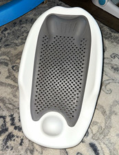 Baby Bath Support Seat, White/Gray, 0-6 Months