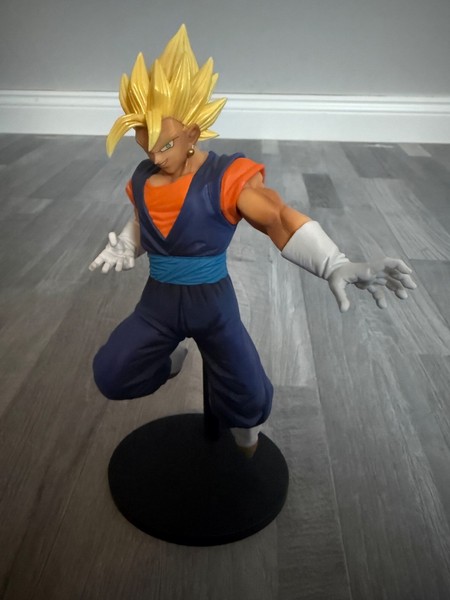 Dragon Ball Z - Figura - Super Saiyajin Vegeto - muy buen estado - aprox. 25cm