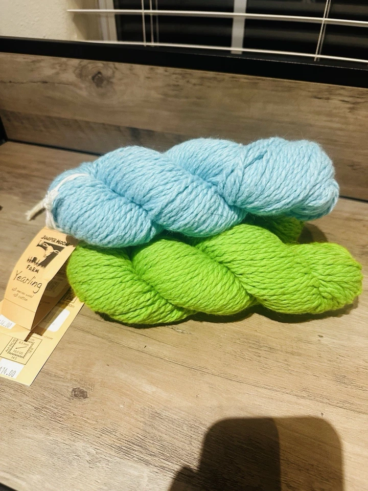 3 hilos de año Juniper Moon Farm, una mezcla de 60% lana merino y 40% algodón, Foto 2 de 4