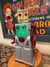 Vintage 1950s Yoshiya KO Chief Robotman Robot Japan Futuristic Space Tin Toy