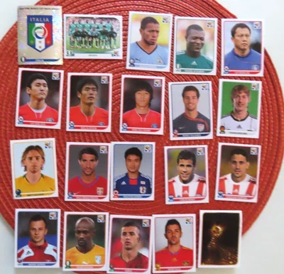 PANINI FOOTBALL LOT DE 20 IMAGES COUPE DU MONDE SOUTH AFRICA 2010 AUCUN DOUBLE - Photo 1/2