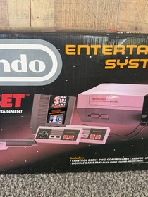 VINTAGE NINTENDO ACTION SET CONSOLE WITH BOX GAME CONTROLLERS INCOMPLETE