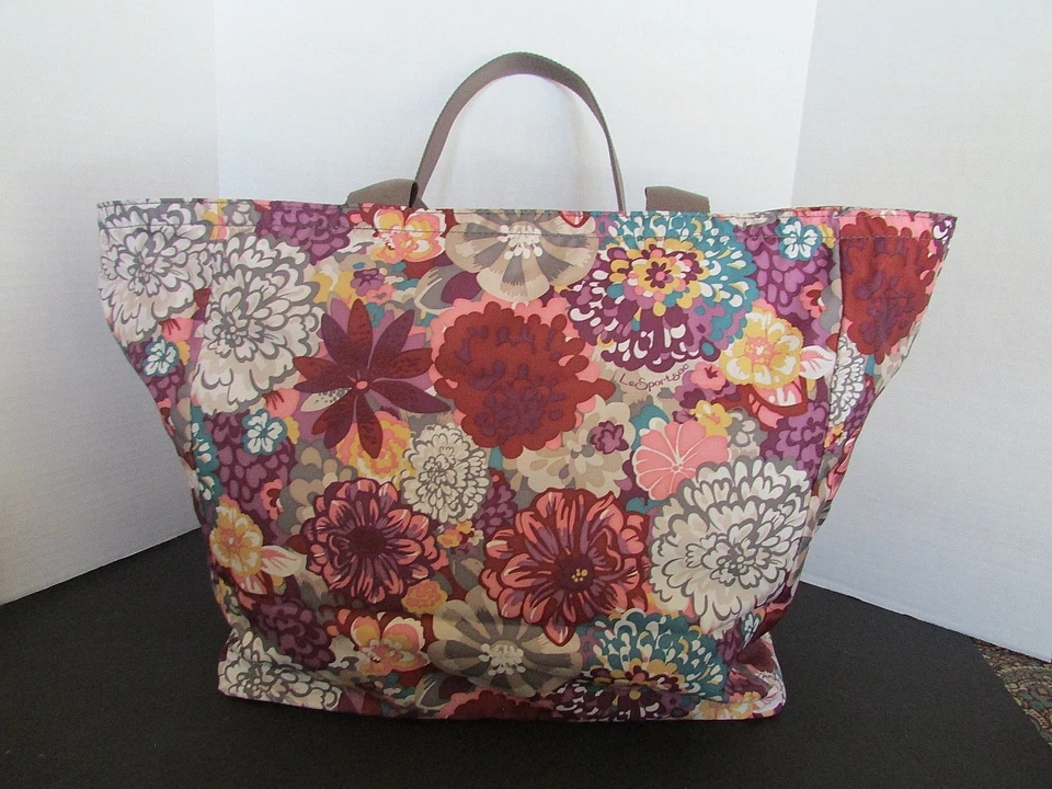 LeSportsac XLARGE Floral Tote multicolor purple Travel overnighter shop Bag-NWOT - Image 3 of 4